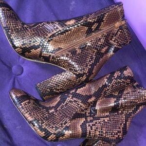 Snake skin boot